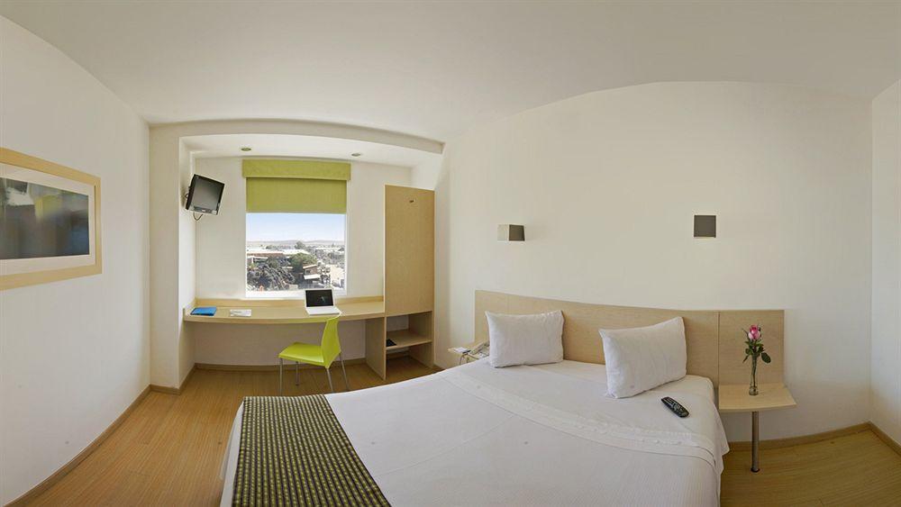 One Aguascalientes Sur Hotel Bilik gambar