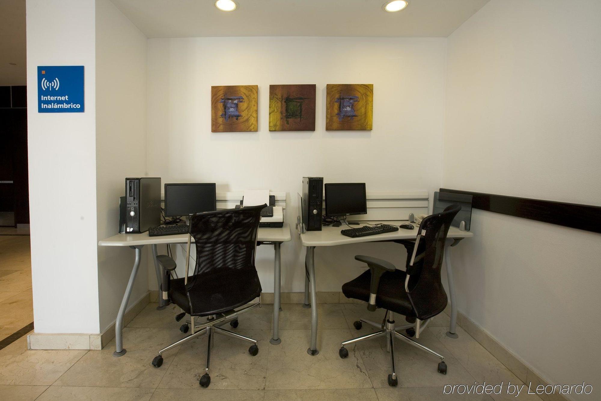 One Aguascalientes Sur Hotel Kemudahan gambar