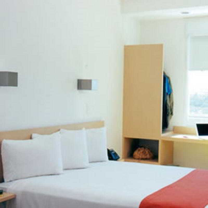 One Aguascalientes Sur Hotel Bilik gambar
