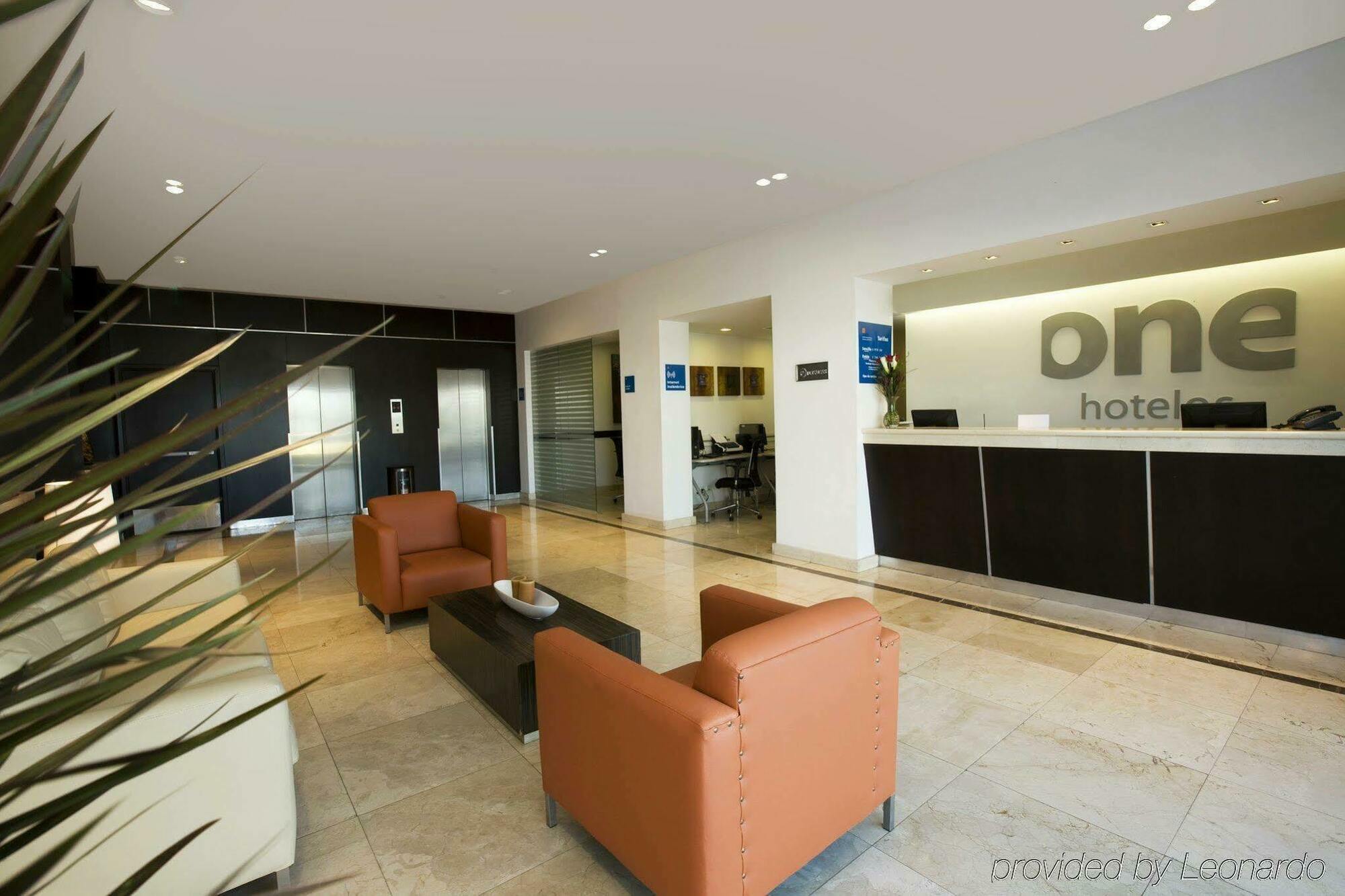 One Aguascalientes Sur Hotel Dalaman gambar