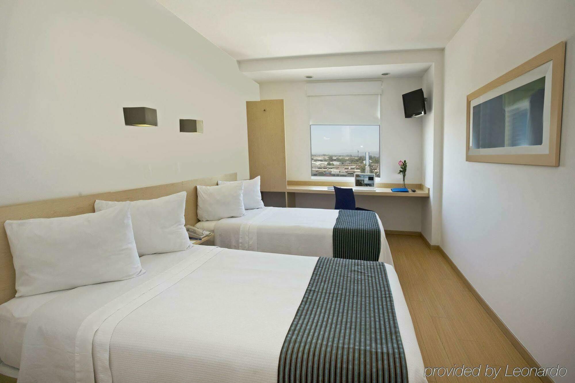 One Aguascalientes Sur Hotel Bilik gambar